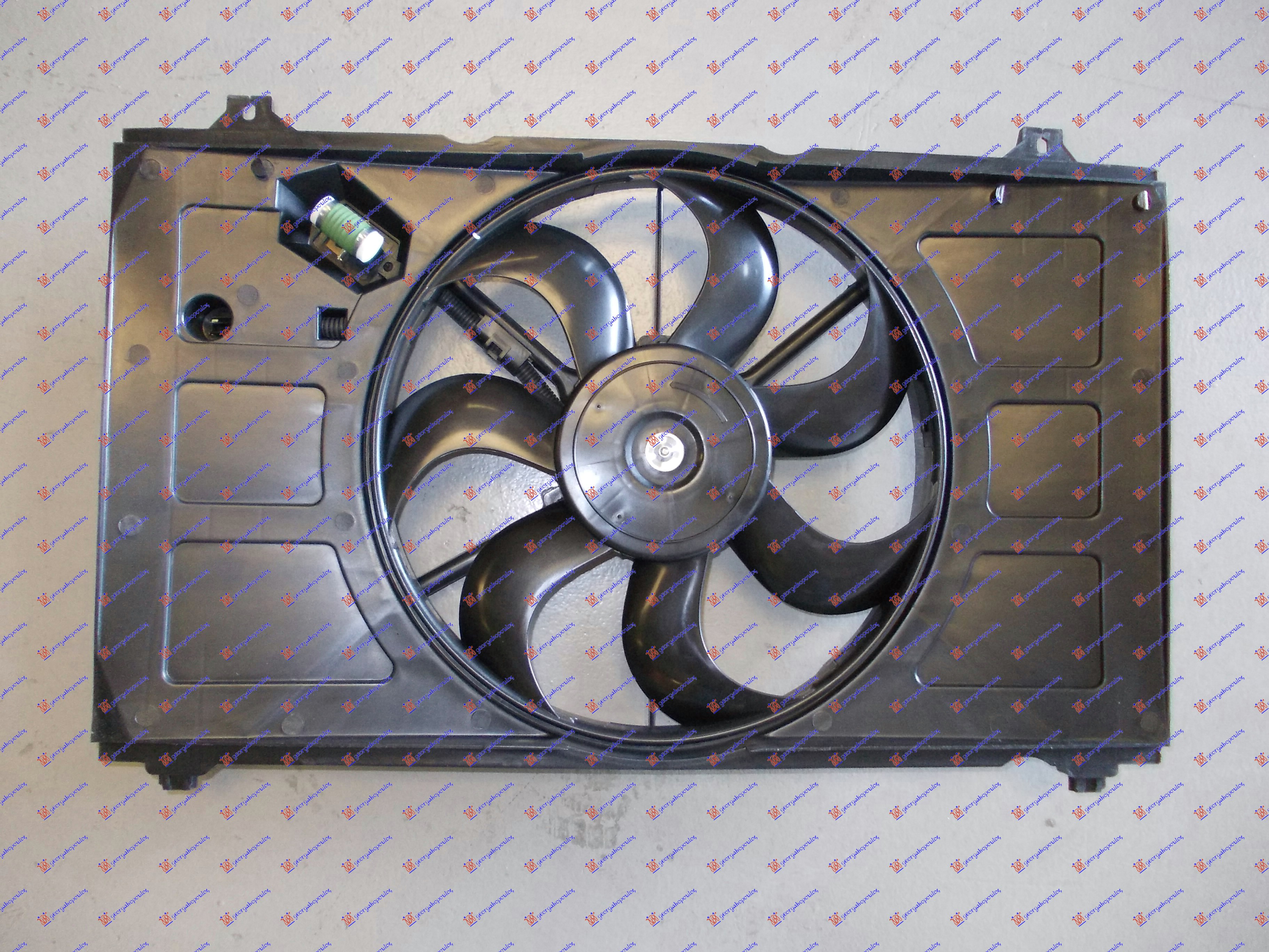 Ventilator hladnjaka i klime komplet (BENZIN) (KOCKASTI KONEKTOR)